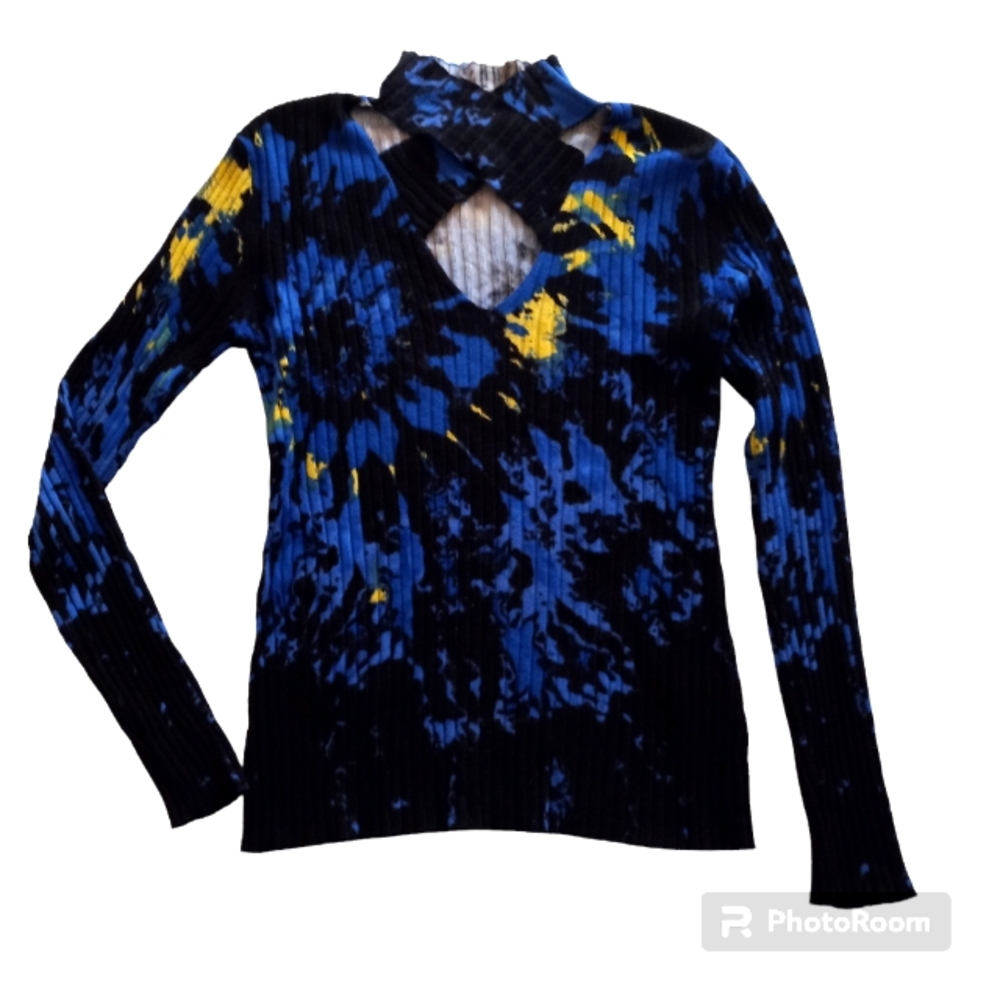 Rock & Republic S criss cross v-neck long sleeve pullover printed sweater
